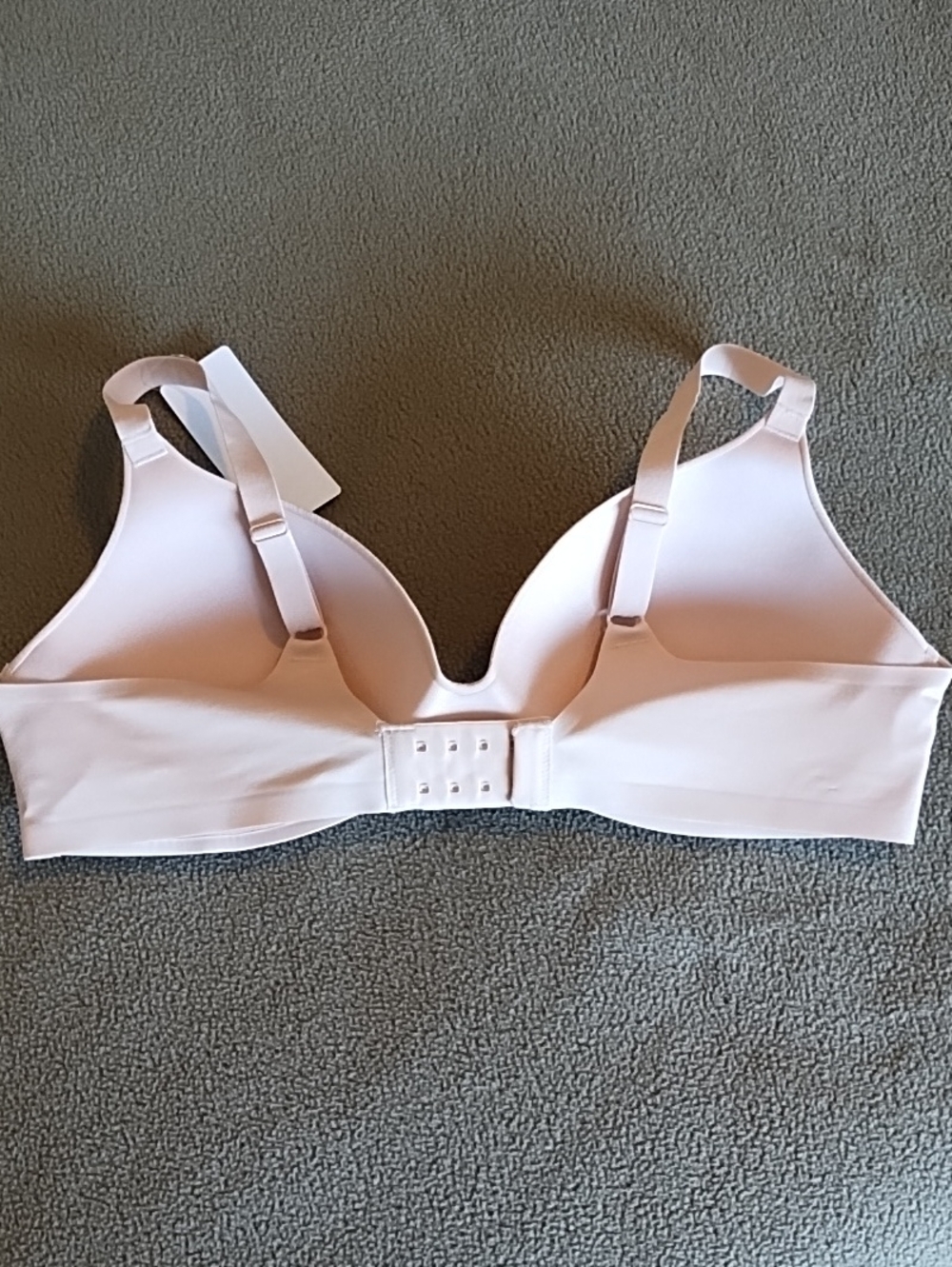 Uniqlo Pale Pink Seamless T-Shirt Bra Women's Sizes 38C / 38D / 40C / 40D - Picture 2 of 6